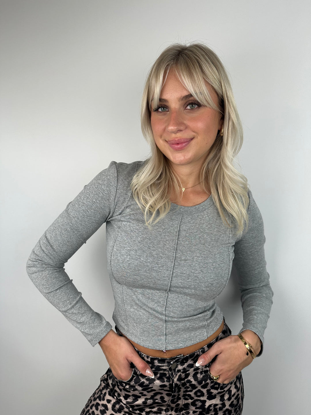 Cropped Longsleeve mit Nähten