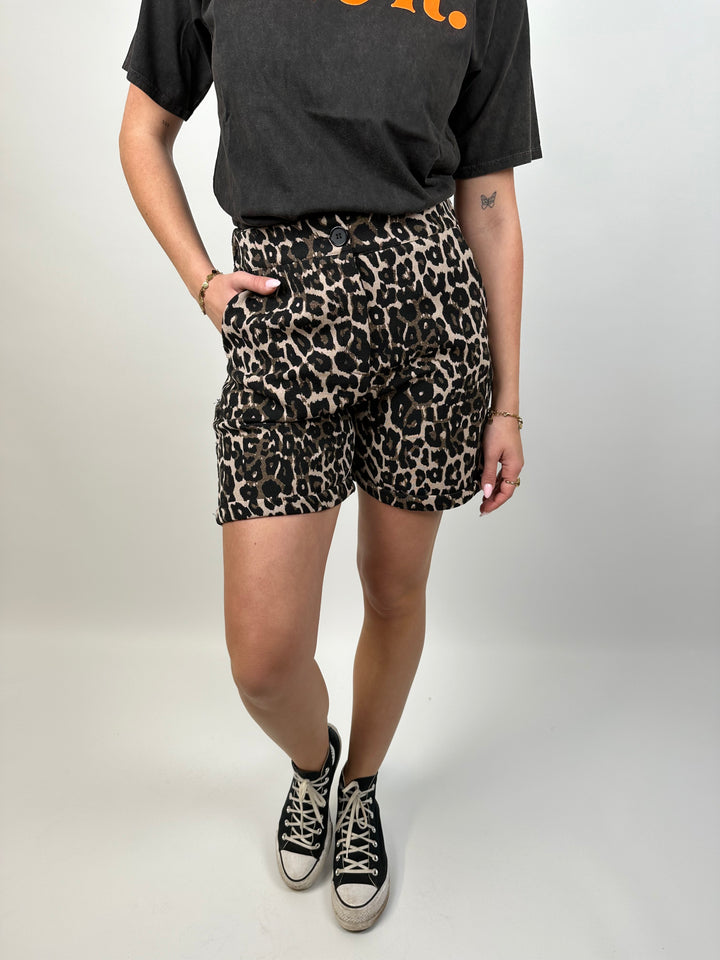 Shorts mit Leoprint Wild Walk