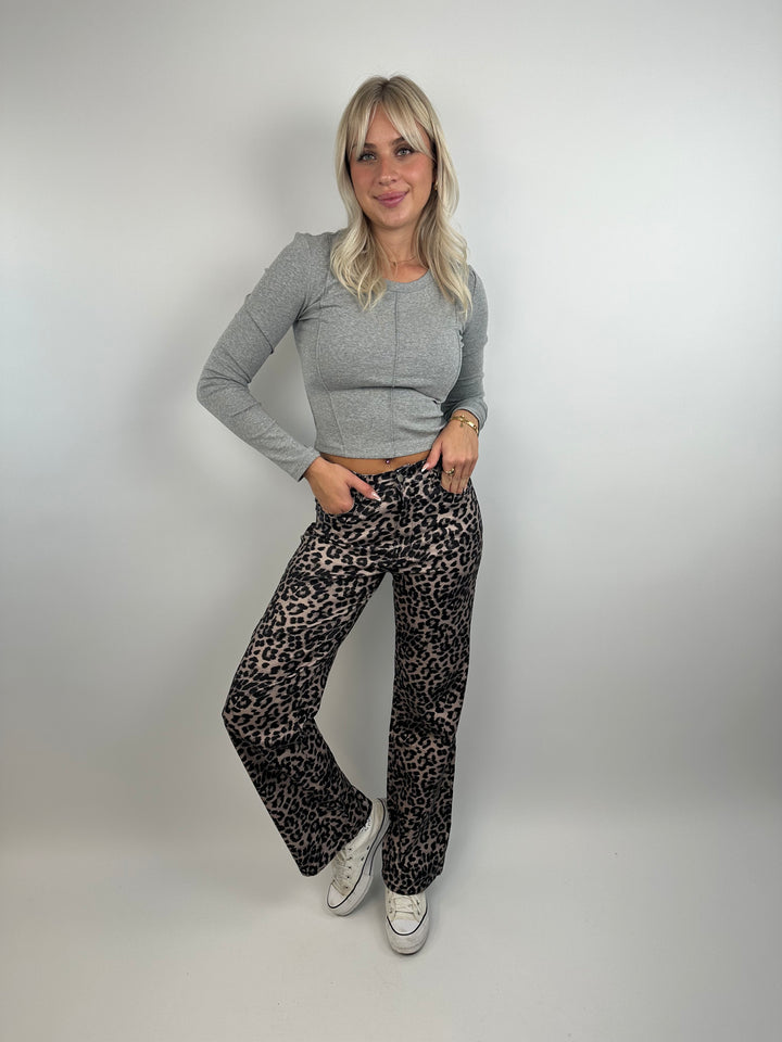 Beschichtete Straight Fit Jeans mit Leoprint (8537) Gr. L (Einzelteil)