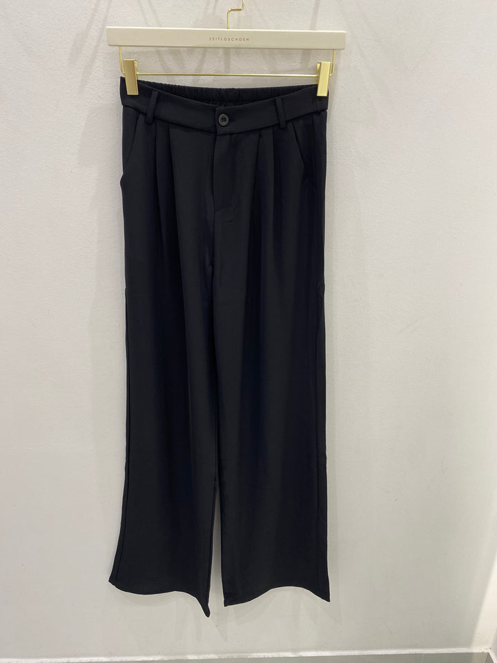 LANGE HOSE MIT GERADEM SCHNITT SINA IN SCHWARZ GR. S (B-WARE)