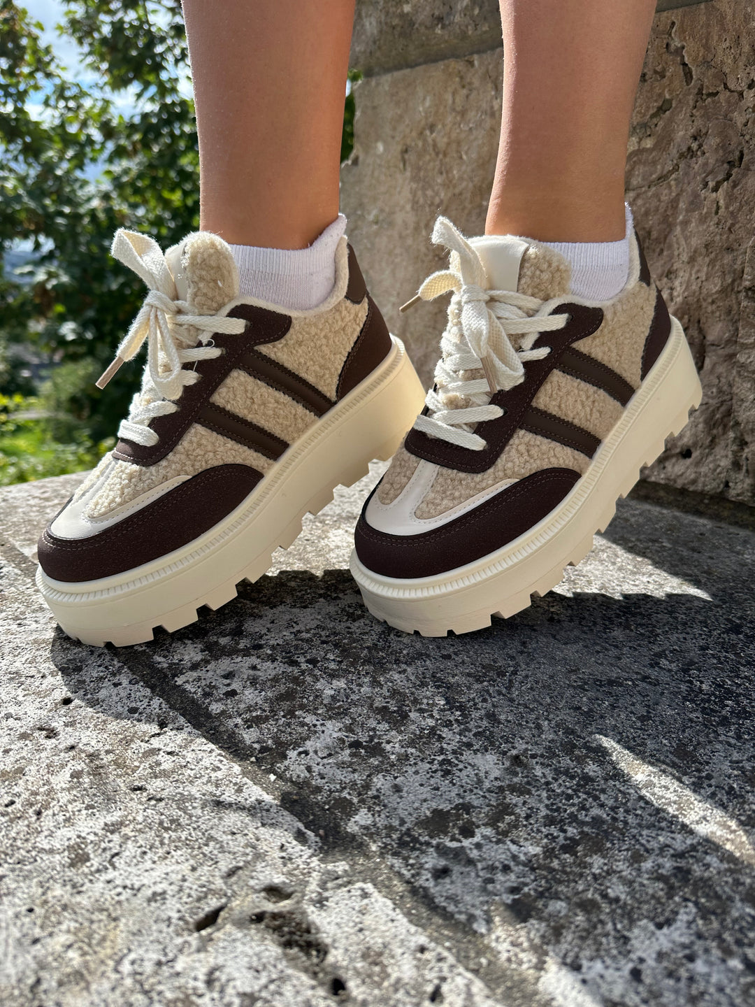 Plateau Sneaker mit Teddyfell