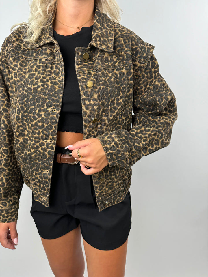 Jeansjacke im Leoprint Luna