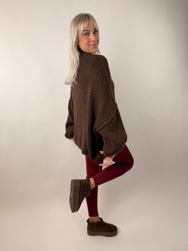 Langer Oversize Cardigan mit goldenen Manschettenknöpfen Claire