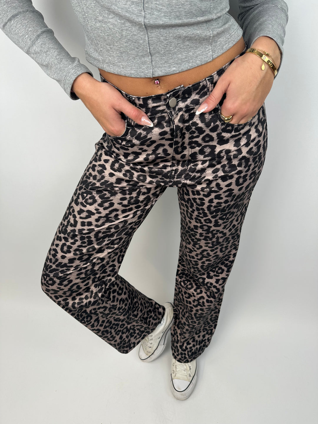 Beschichtete Straight Fit Jeans mit Leoprint (8537) Gr. L (Einzelteil)