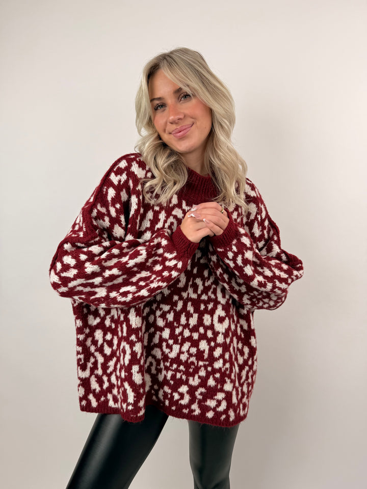 Oversize Pullover mit kleinem Stehkragen und Leoprint