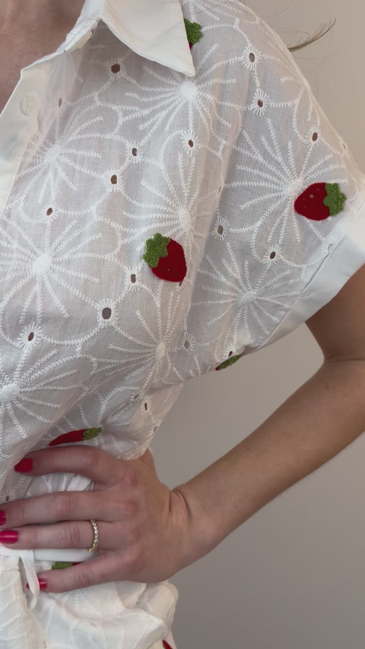 Jumpsuit mit Stickereien Sweet Strawberrys